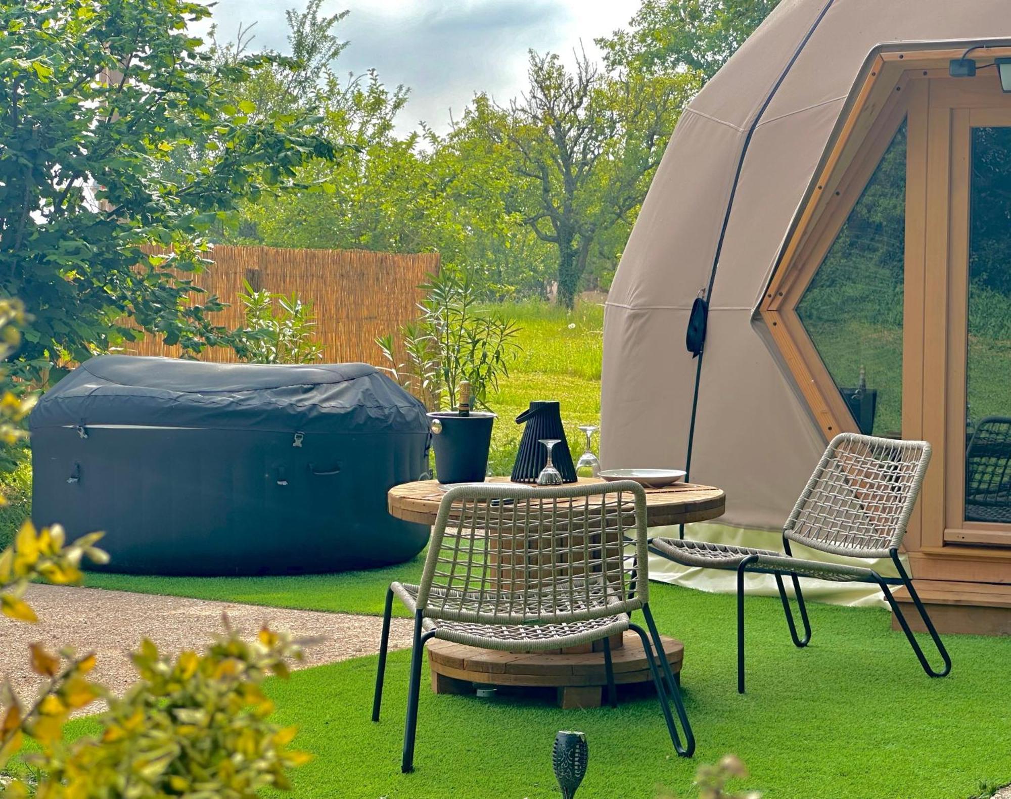 Dome Pathome Catonvielle Dış mekan fotoğraf
